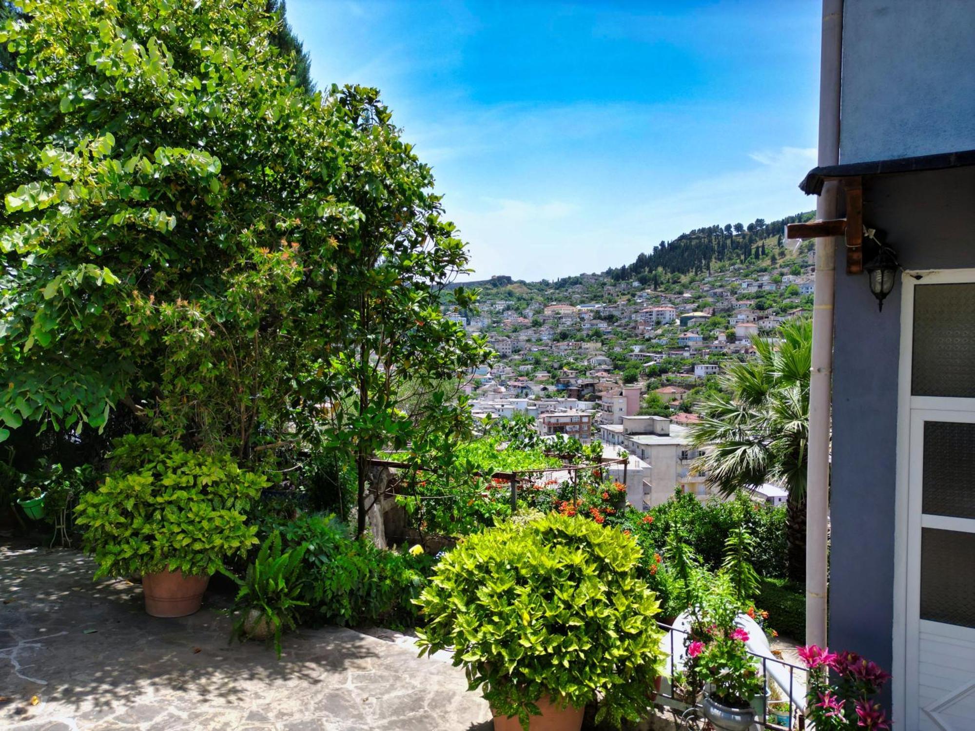 Vila Banushi Gjirokaster Exterior photo